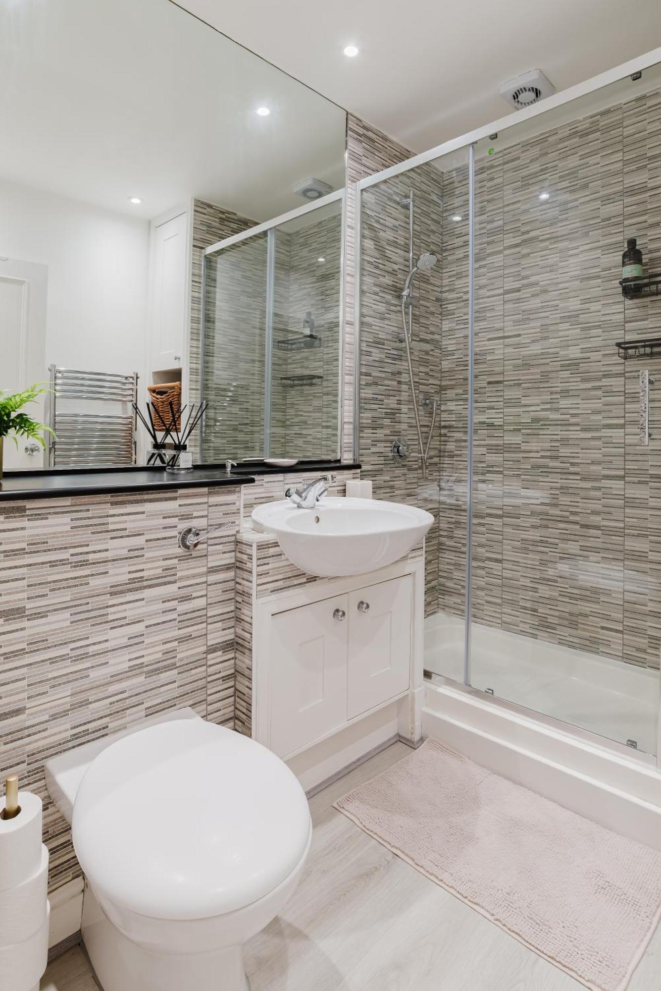 Appartement Newly Renovated Stylish Urban Modern 2bed 1bath E14 Flat *
