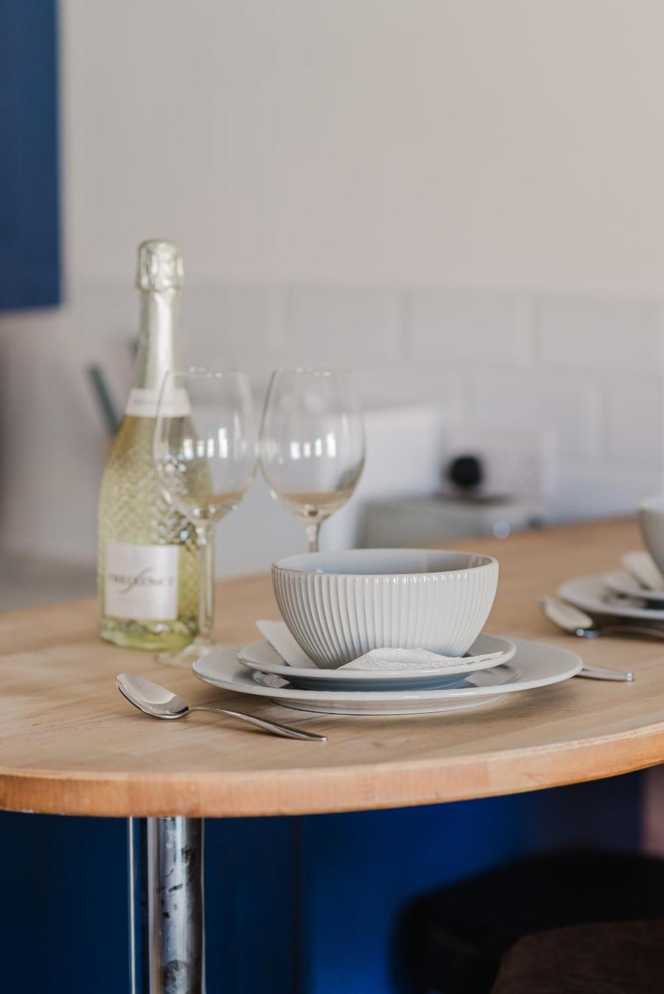 Appartement Newly Renovated Stylish Urban Modern 2bed 1bath E14 Flat Londres
